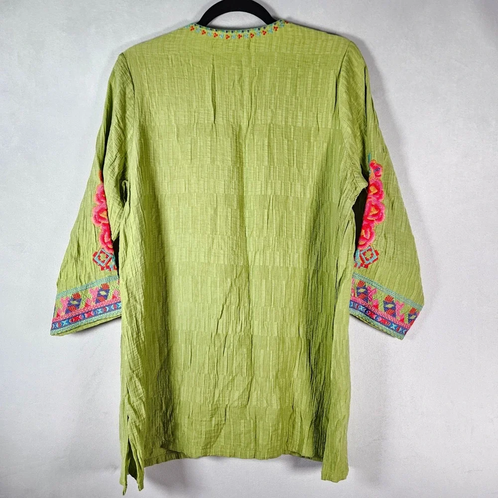Calessa Top Womens L Green Embroidered 3/4 Sleeve Boho Peasant Festival Vacation